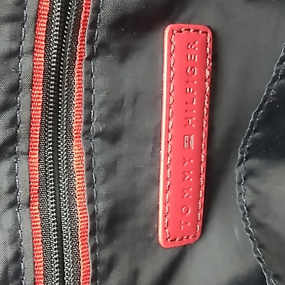 Tommy Hilfiger Purse in Black & White Never Been Used. Super Clean - Picture 12 of 12